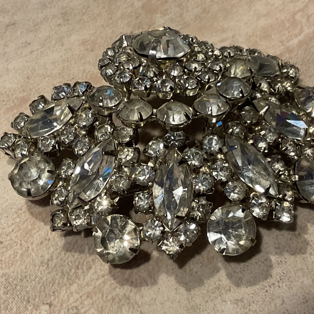 Garne  Rhinestone Brooch silvertone signed 3” across vintage